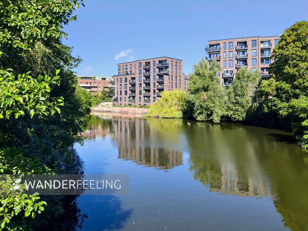 202308200-33 - Osterbekkanal in Barmbek, Hamburg, Deutschland