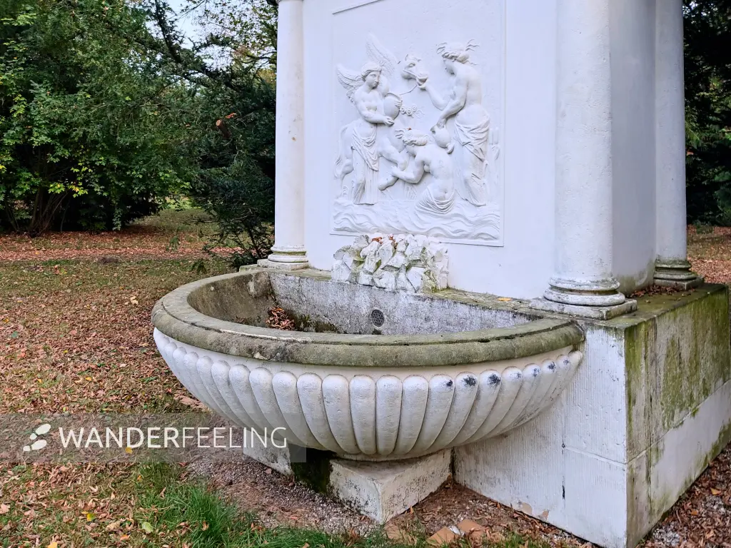 202310110-51 - Pegasus-Brunnen im Luisium bei Dessau, Anhalt-Dessau-Wittenberg, Sachen-Anhalt, Deutschland