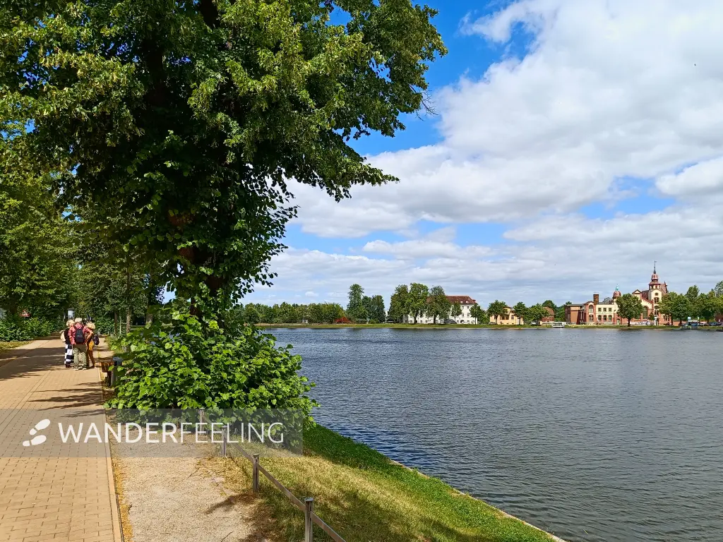 202507030-01 - Pfaffenteich in Schwerin, Mecklenburgische Seenplatte, Mecklenburg-Vorpommern, Deutschland
