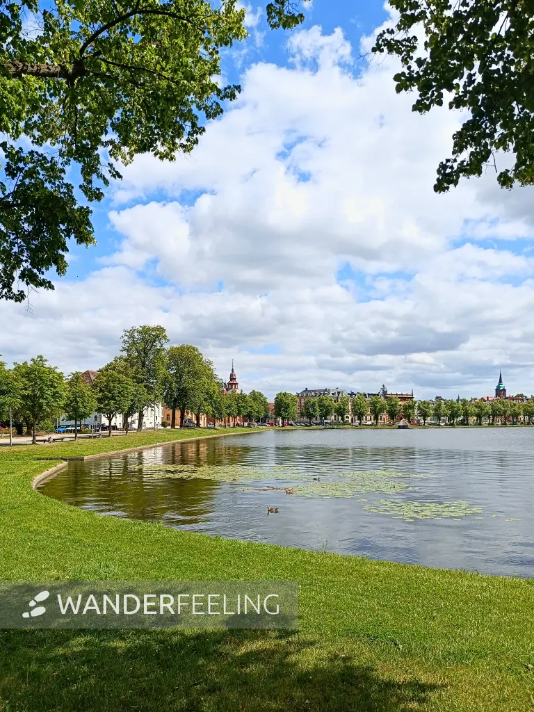 202507030-05 - Pfaffenteich in Schwerin, Mecklenburgische Seenplatte, Mecklenburg-Vorpommern, Deutschland
