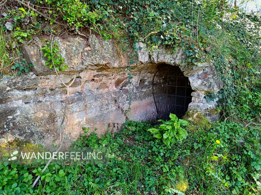 202604220-40 - Römische Wasserleitung bei Breitenbenden, Eifel, Nordrhein-Westfalen, Deutschland