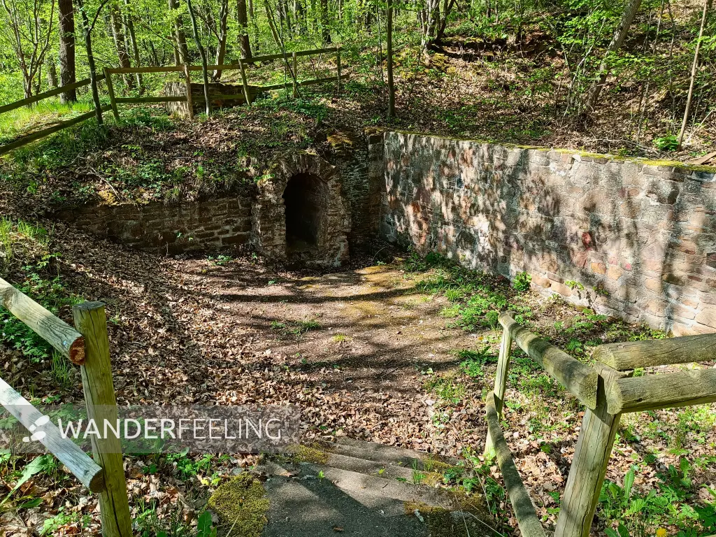 202604220-42 - Römische Wasserleitung bei Breitenbenden, Eifel, Nordrhein-Westfalen, Deutschland