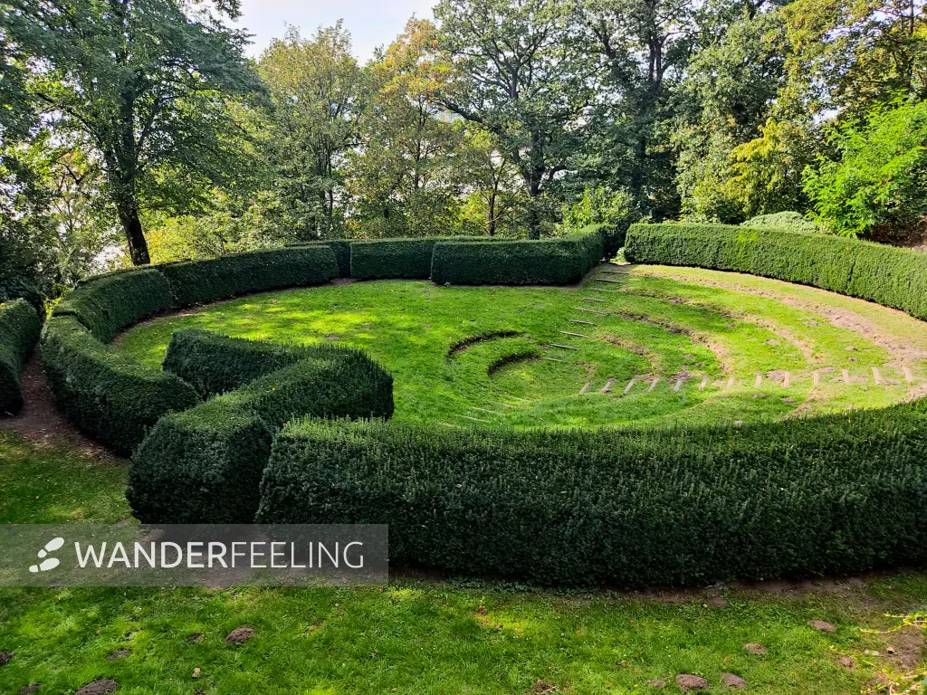 202309250-18 - Römischer Garten in Blankenese, Hamburg, Deutschland