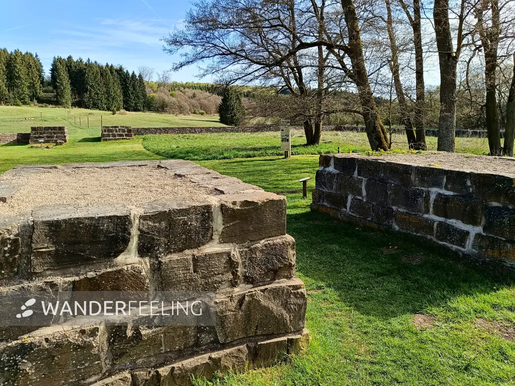 202604270-36 - Römisches Kleinkastell im Archäologischen Landschaftspark bei Nettersheim, Eifel, Nordrhein-Westfalen, Deutschland