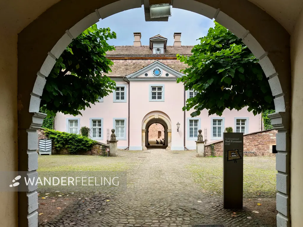 202308150-26 - Schloss in Bad Pyrmont, Weserbergland, Niedersachsen, Deutschland