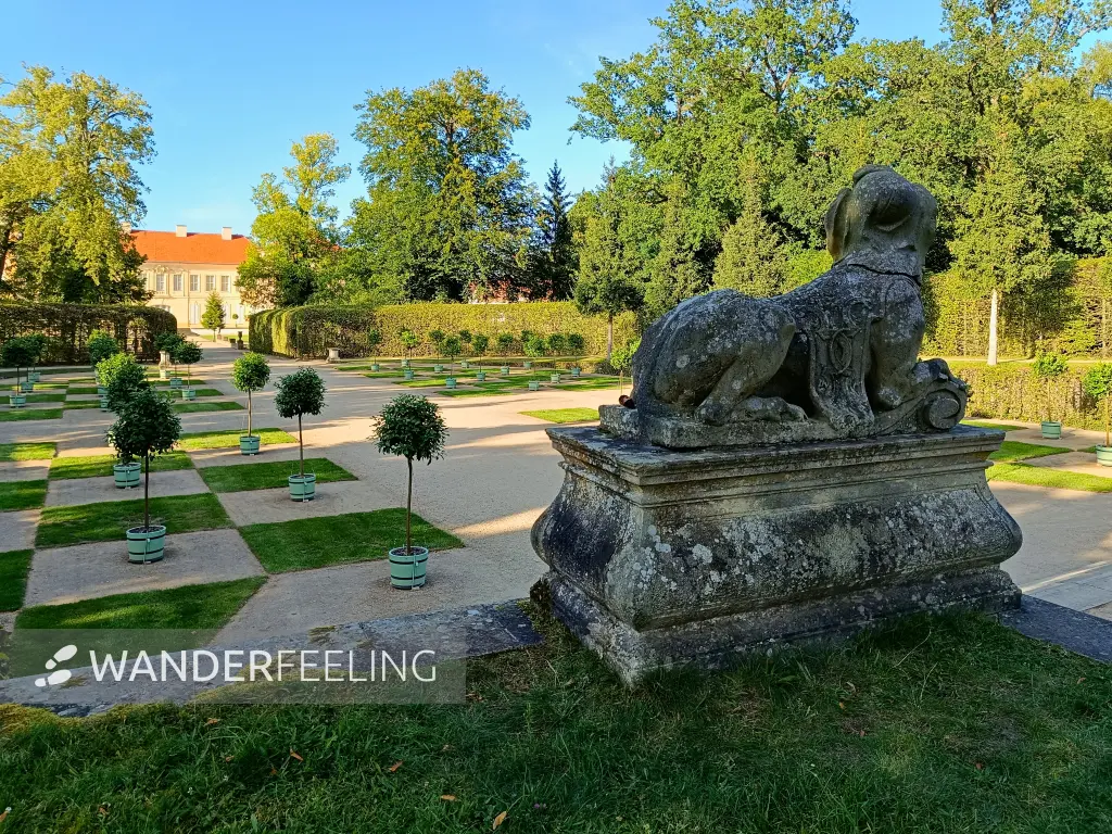 202508110-41 - Sphinx im Schlosspark Rheinsberg, Ruppiner Seenland, Brandenburg, Deutschland