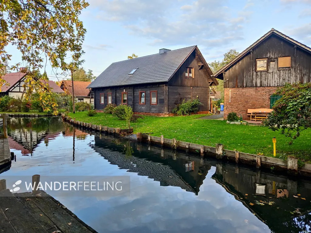 202310230-36 - Spreewaldhäuser in Lehde, Spreewald, Brandenburg, Deutschland