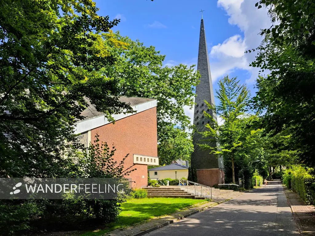 202308230-29 - St. Gabriel in Volksdorf, Hamburg, Deutschland