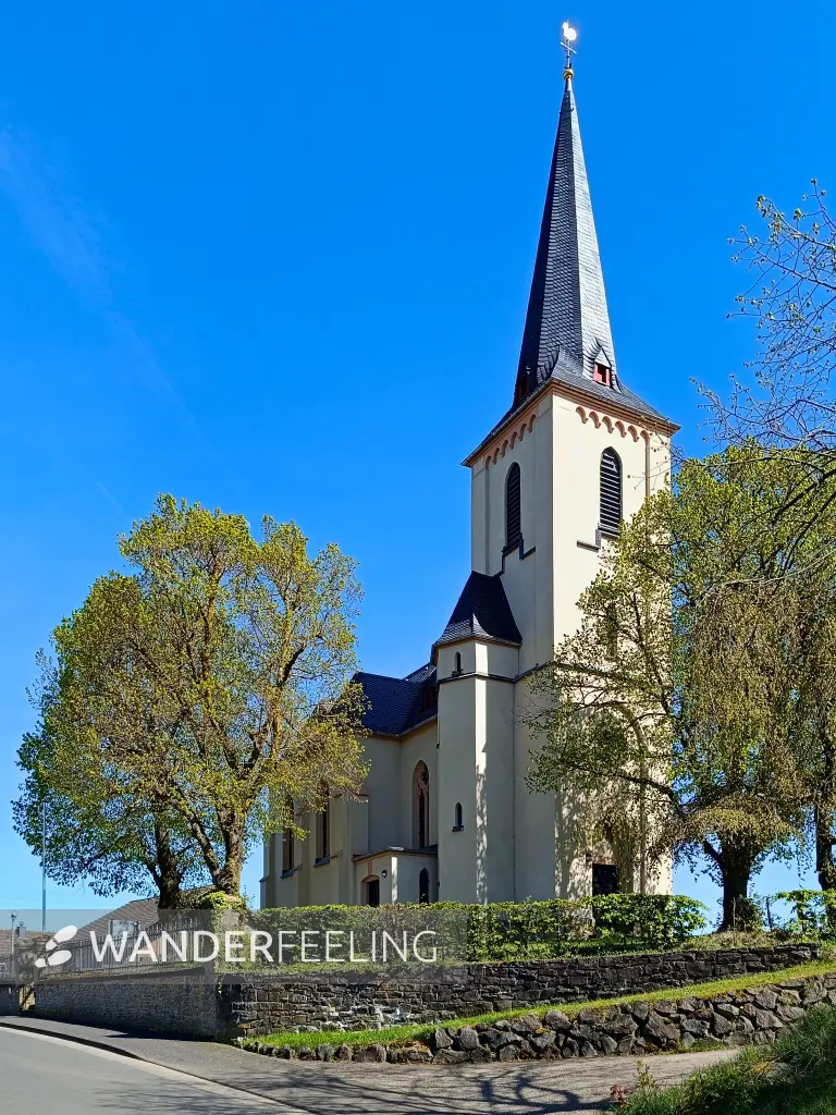 202604240-16 - St. Margareta in Eschweiler, Eifel, Nordrhein-Westfalen, Deutschland