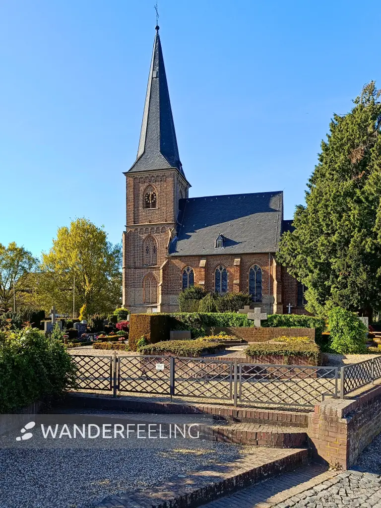 202604250-33 - St. Willibrord in Wardt bei Xanten, Niederrhein, Nordrhein-Westfalen, Deutschland