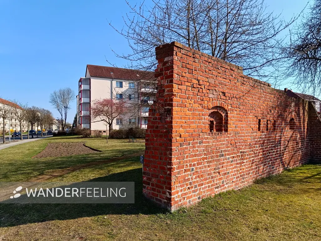 202603230-14 - Stadtmauer in Rathenow, Havelland, Brandenburg, Deutschland