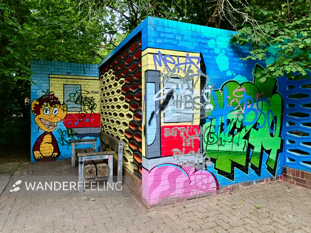 202505140-20 - Street Art in Marienfelde, Berlin, Deutschland