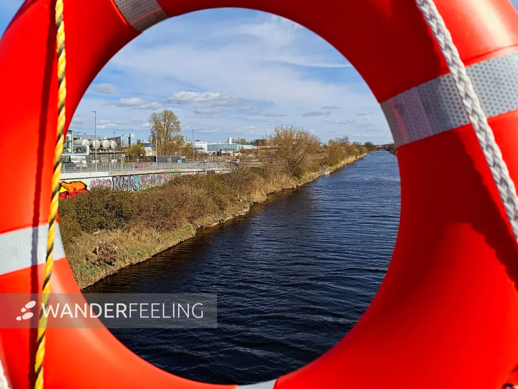 202604040-23 - Teltowkanal in Treptow, Berlin, Deutschland