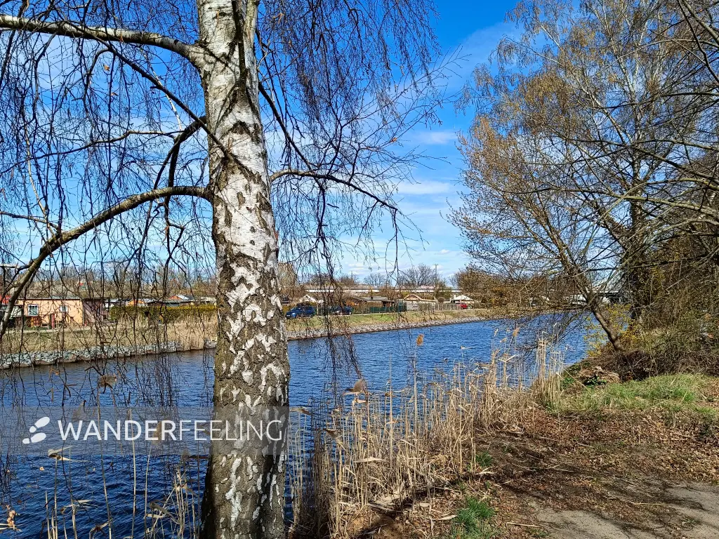 202604040-27 - Teltowkanal in Treptow, Berlin, Deutschland