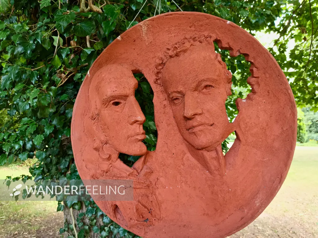 202607210-05 - Tonrelief im Schlosspark Nennhausen, Havelland, Brandenburg, Deutschland