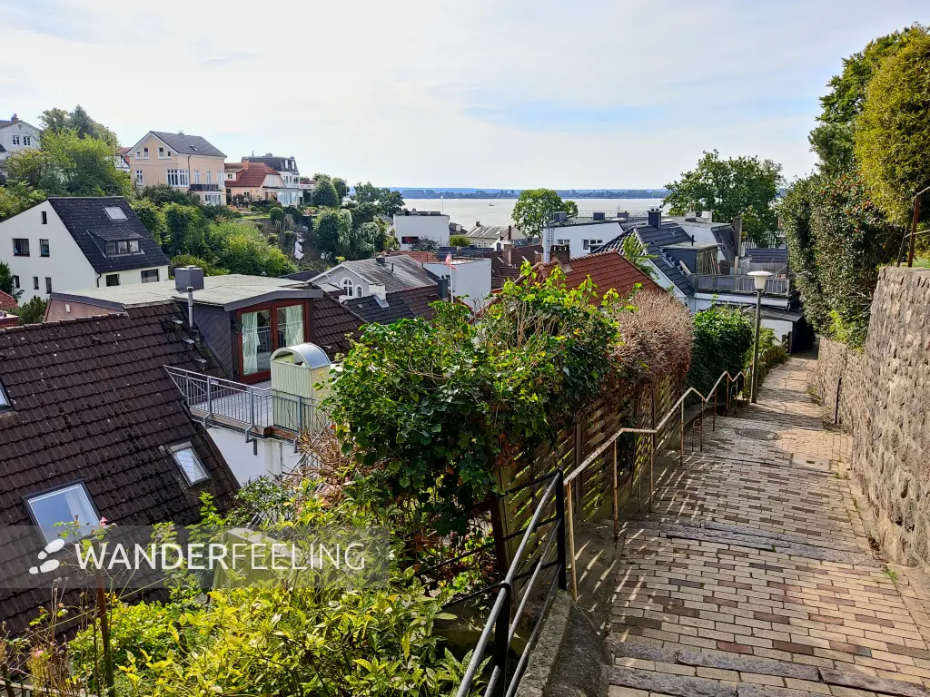 202309250-04 - Treppenviertel in Blankenese, Hamburg, Deutschland