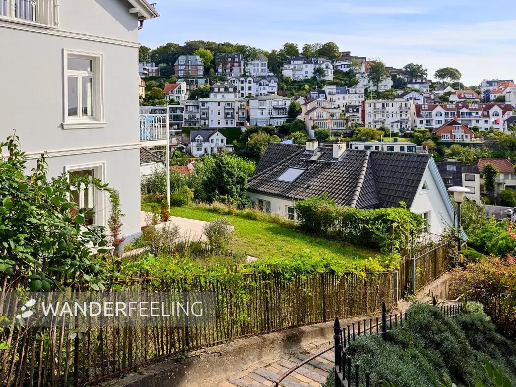 202309250-06 - Treppenviertel in Blankenese, Hamburg, Deutschland