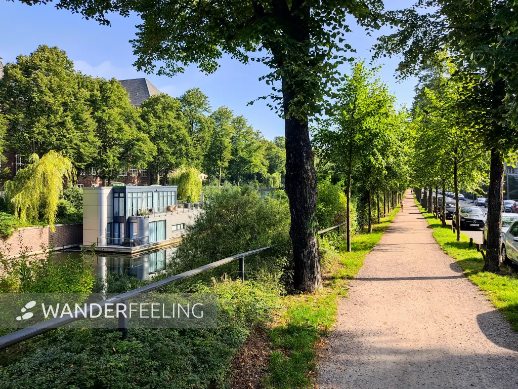 202308200-17 - Uferweg am Eilbekkanal in Wandsbek, Hamburg, Deutschland