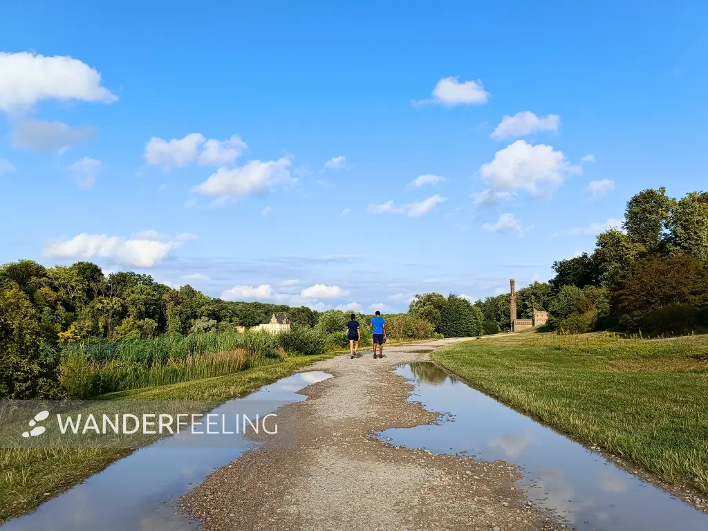 202507150-17 - Uferweg im Park Babelsberg, Potsdam, Brandenburg, Deutschland