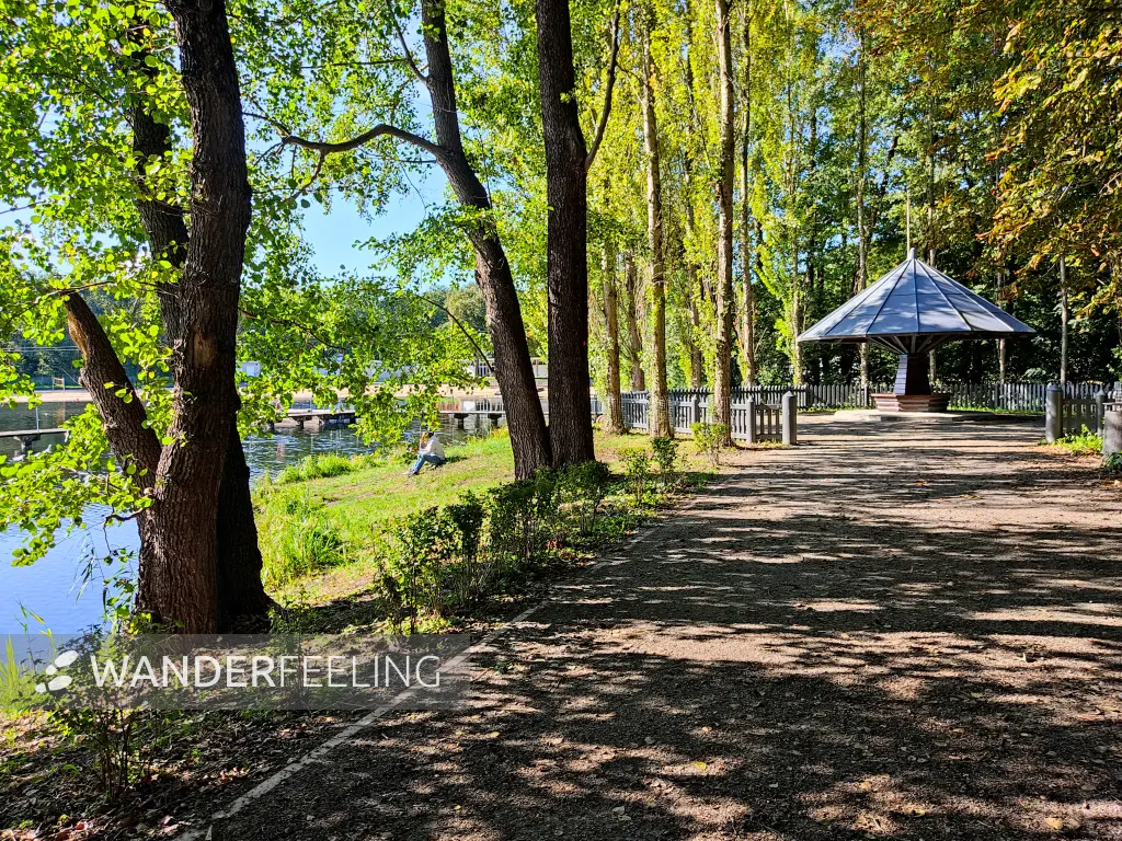 202310080-27 - Volkspark Jungfernheide in Siemensstadt, Berlin, Deutschland
