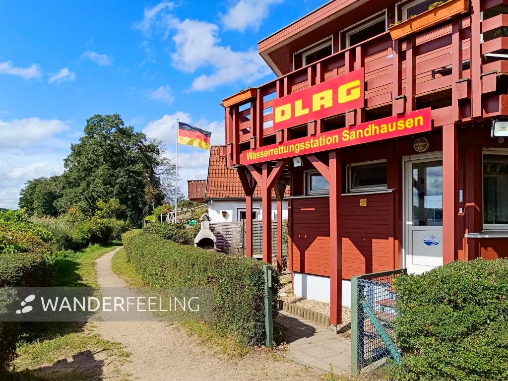 202508300-13 - Wasserrettungsstation Sandhausen an der Oberhavel in Heiligensee, Berlin, Deutschland