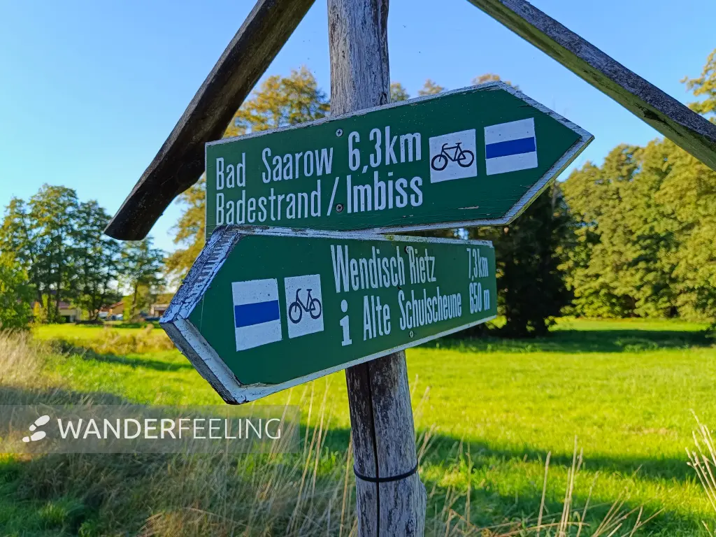 202610190-13 - Wegweiser bei Diensdorf, Seenland Oder-Spree, Brandenburg, Deutschland