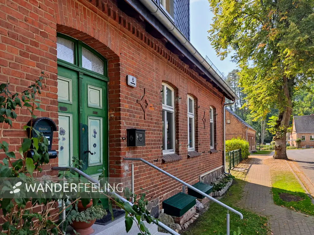 202309110-12 - Wohnhaus in Steinförde, Ruppiner Seenland, Brandenburg, Deutschland