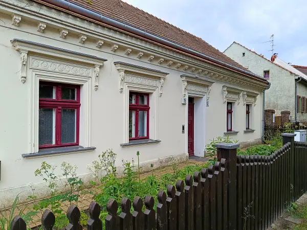 202506070-32 - Alte Bauernhäuser in Lübars, Berlin, Deutschland