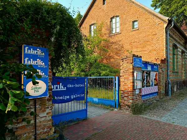 202506030-44 - Alte Kachelofenfabrik in Neustrelitz, Mecklenburgische Seenplatte, Mecklenburg-Vorpommern, Deutschland