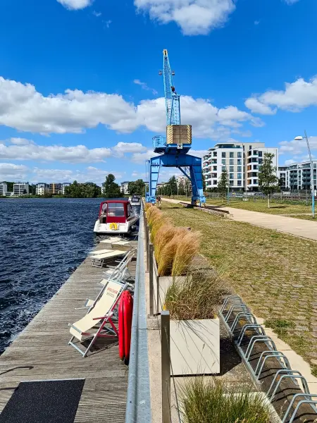202507030-15 - Alter Hafenkran am Ziegelsee in Schwerin, Mecklenburgische Seenplatte, Mecklenburg-Vorpommern, Deutschland