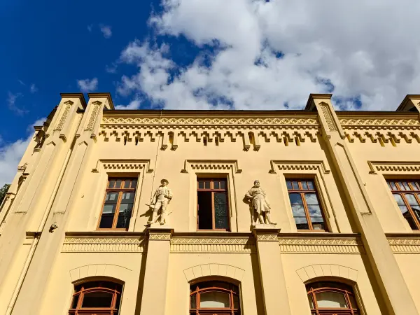 202507030-26 - Altes Haus in der Schelfstadt in Schwerin, Mecklenburgische Seenplatte, Mecklenburg-Vorpommern, Deutschland