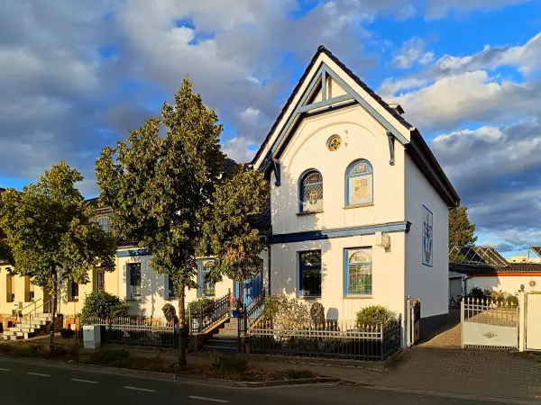 202508200-45 - Altes Haus in Waren, Mecklenburgische Seenplatte, Mecklenburg-Vorpommern, Deutschland