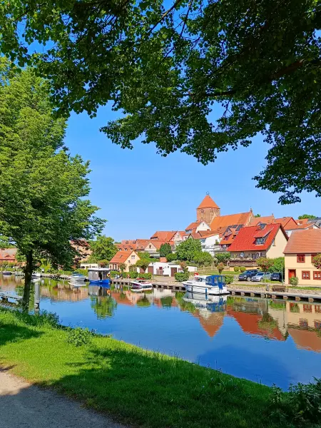 202605230-13 - Altstadt und Müritz-Elde-Wasserstraße in Plau am See, Mecklenburgische Seenplatte, Mecklenburg-Vorpommern, Deutschland