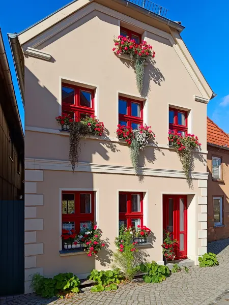 202509300-10 - Altstadthaus in der Inselstadt Malchow, Mecklenburgische Seenplatte, Mecklenburg-Vorpommern, Deutschland