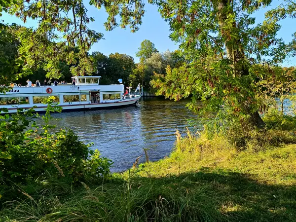 202509270-32 - Ausflugsschiff auf der Havel in Spandau, Berlin, Deutschland