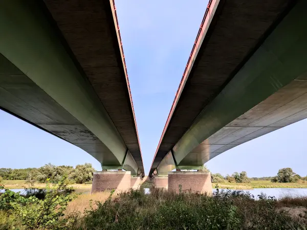 202310110-29 - Autobahnbrücke über die Elbe bei Vockerode, Anhalt-Dessau-Wittenberg, Sachen-Anhalt, Deutschland