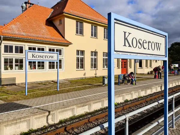 202310170-54 - Bahnhof in Koserow, Usedom, Mecklenburg-Vorpommern, Deutschland