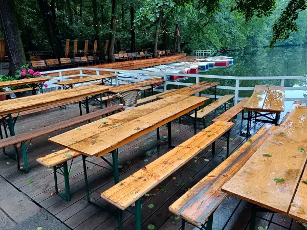 202507230-12 - Biergarten am Neuen See im Tiergarten, Berlin, Deutschland