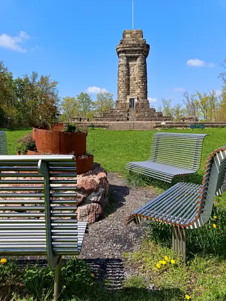 202604210-06 - Bismarckturm im Stadtwald Hagen, Ruhrgebiet, Nordrhein-Westfalen, Deutschland