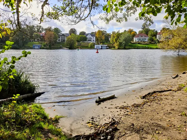 202310140-36 - Blick über den Griebnitzsee, Berlin, Deutschland