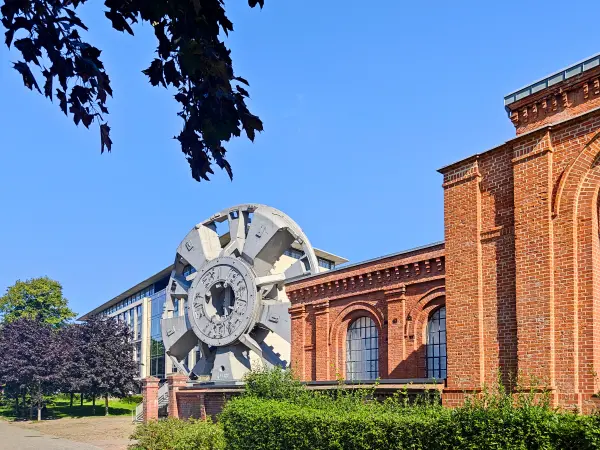 202308200-28 - Bohrkopf T.R.U.D.E. in Barmbek, Hamburg, Deutschland