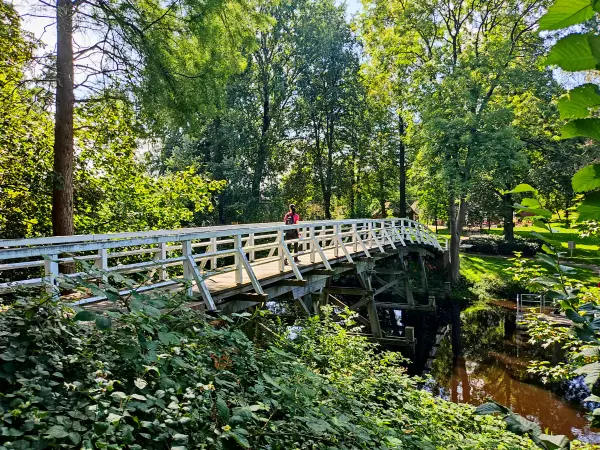202308220-18 - Brücke über den Burggraben in Stade, Niedersachsen, Deutschland