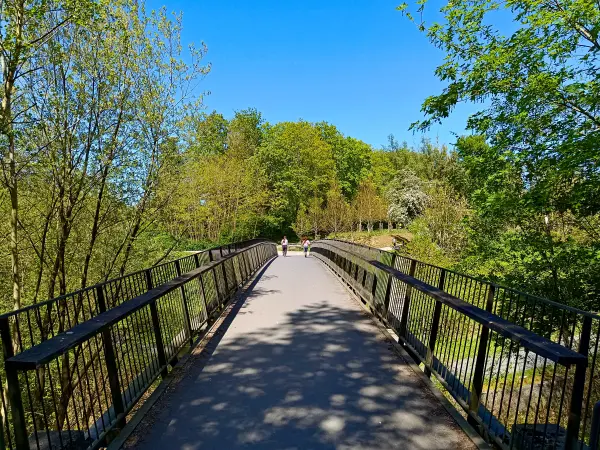 202604280-20 - Brücke über die Emscher in Dortmund, Ruhrgebiet, Nordrhein-Westfalen, Deutschland