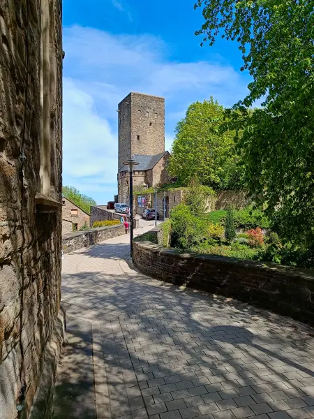 202604260-24 - Burg Blankenstein, Ruhrgebiet, Nordrhein-Westfalen, Deutschland