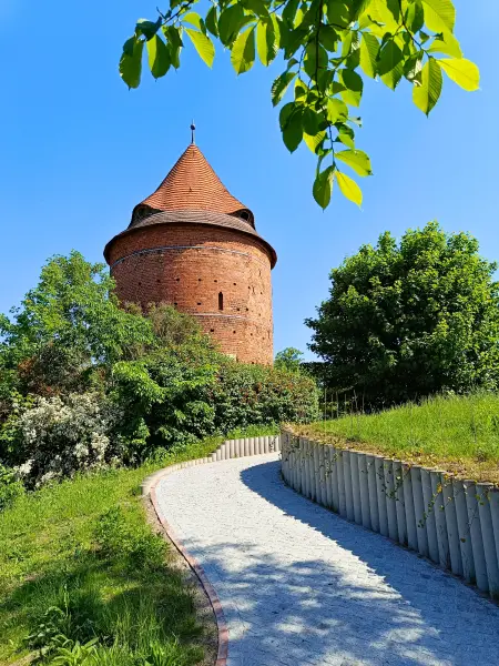 202605230-37 - Burgturm in Plau am See, Mecklenburgische Seenplatte, Mecklenburg-Vorpommern, Deutschland