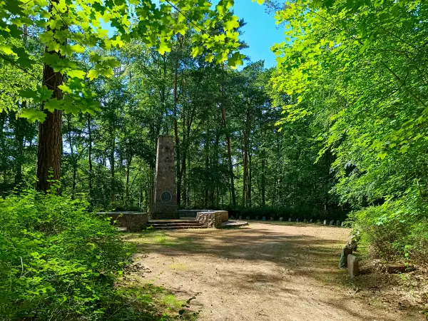 202606060-28 - Denkmal für die Gefallenen des Ersten Weltkrieges bei Wesenberg, Mecklenburgische Seenplatte, Mecklenburg-Vorpommern, Deutschland