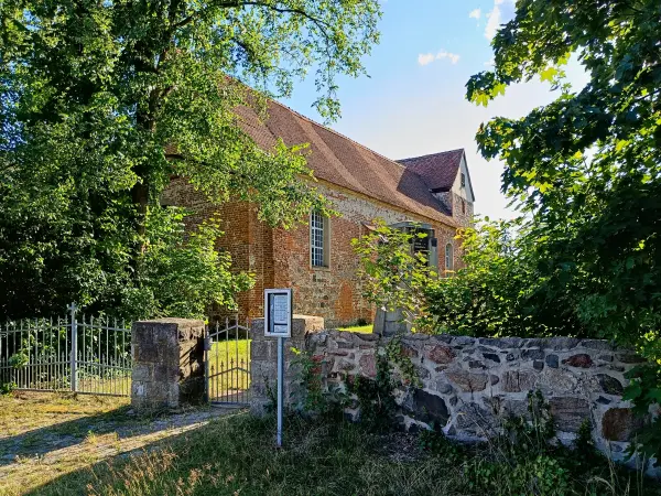 202607210-17 - Dorfkirche in Kotzen, Havelland, Brandenburg, Deutschland
