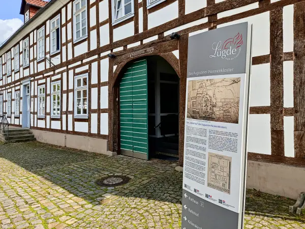 202308150-12 - Ehemaliges Augustiner-Nonnenkloster in Lügde, Weserbergland, Nordrhein-Westfalen, Deutschland