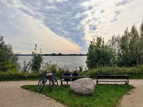 202309250-42 - Elbe bei Blankenese, Hamburg, Deutschland