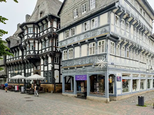 202308170-05 - Fachwerkhäuser in Goslar, Harz, Niedersachsen, Deutschland